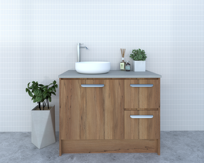 Alora - Floor Mount