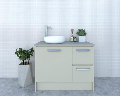 Alora - Floor Mount